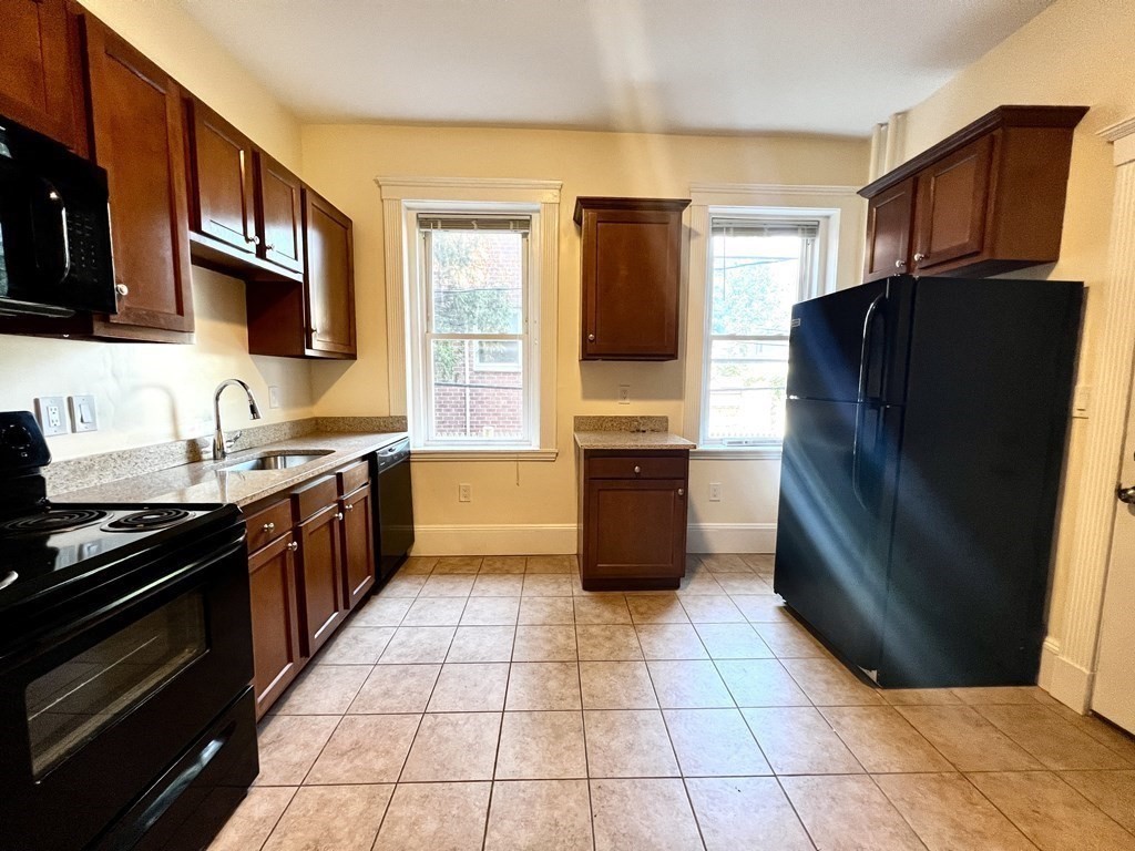 102 Trowbridge Street # 3L
