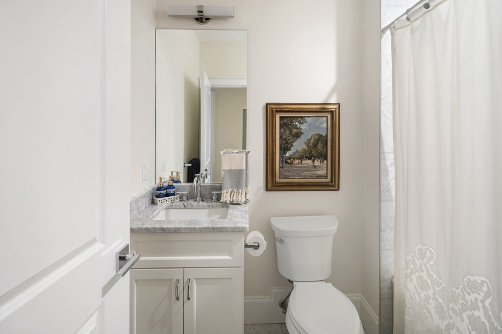 380 Bunker Hill St # 111