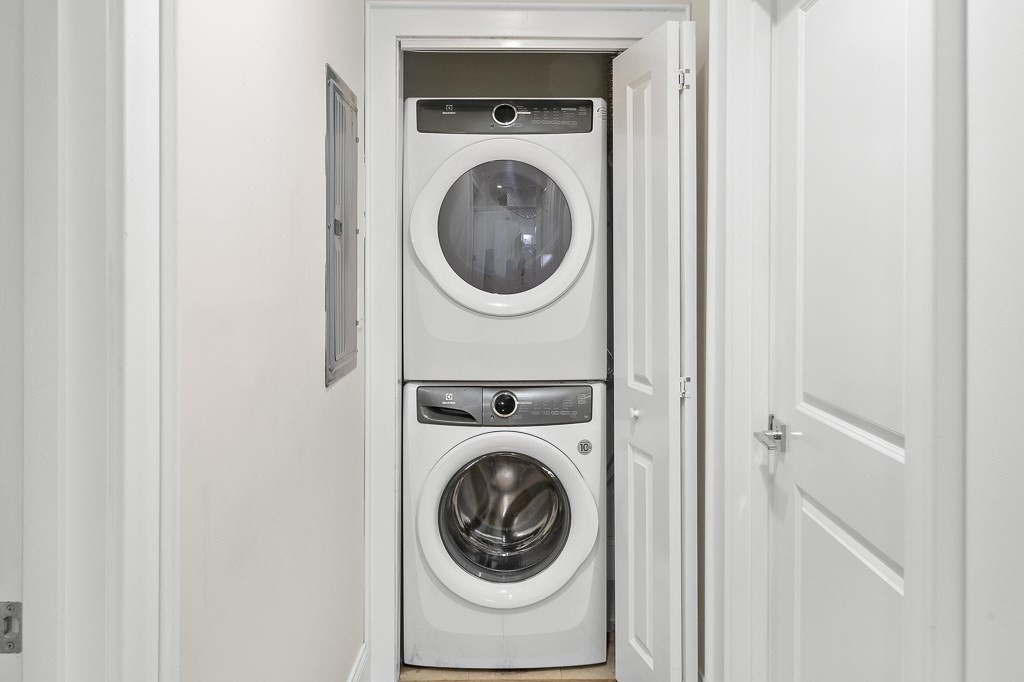 380 Bunker Hill St # 111