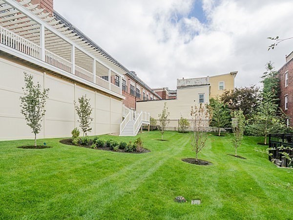 380 Bunker Hill St # 111