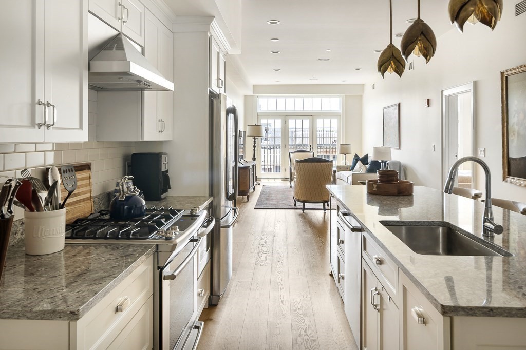 380 Bunker Hill St # 111