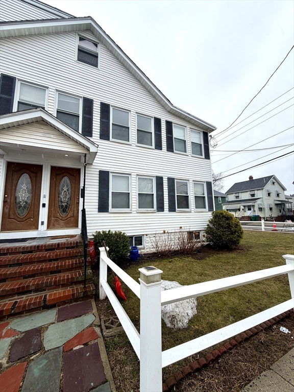 3 Goldsmith Ave # 3