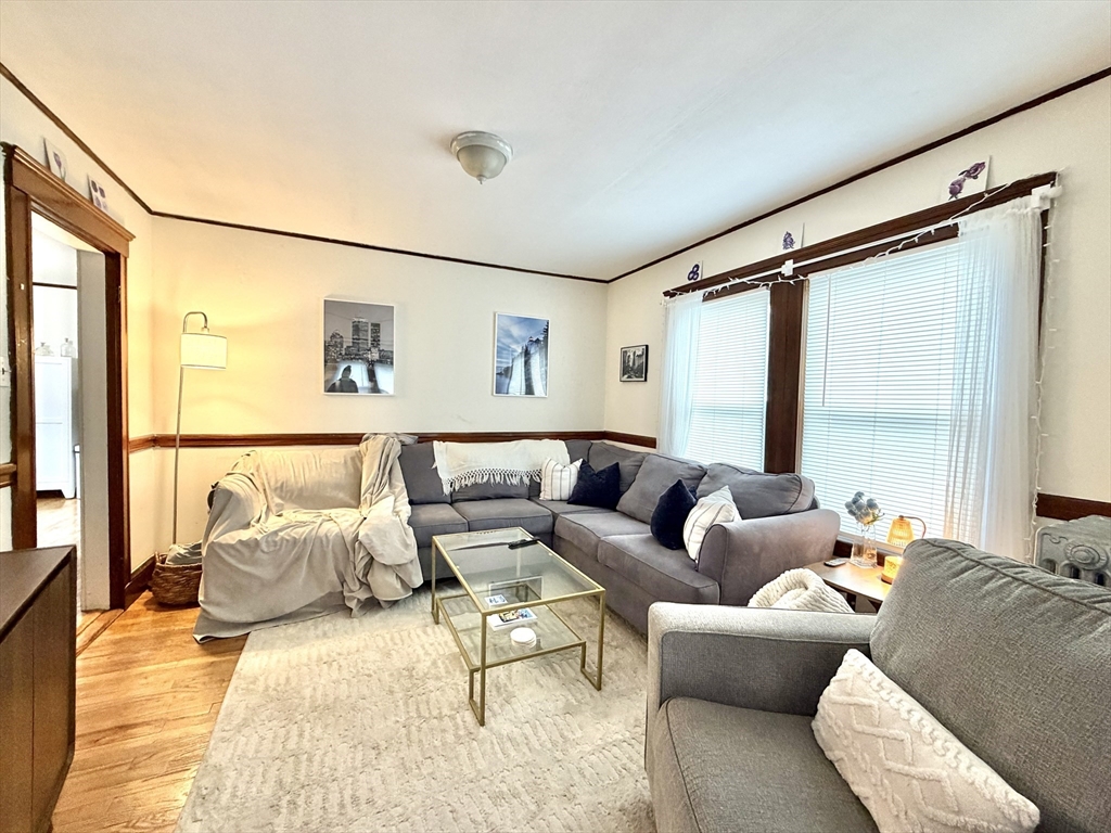 3 Goldsmith Ave # 3