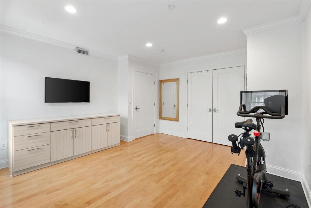 881 E 2nd # 7