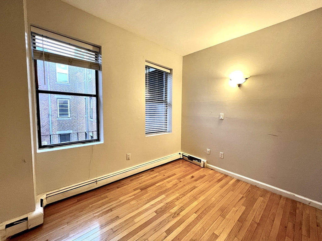 390 Riverway # 18