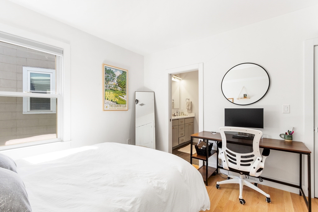 112 King Street # 3