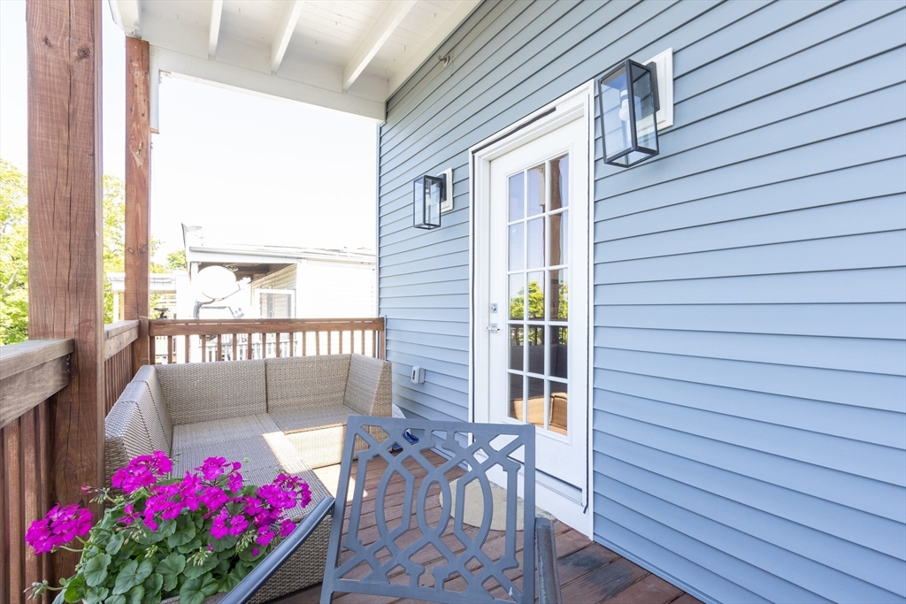 112 King Street # 3