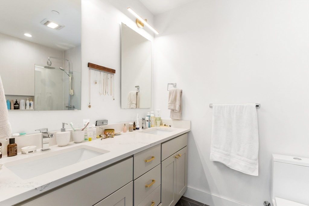 112 King Street # 3