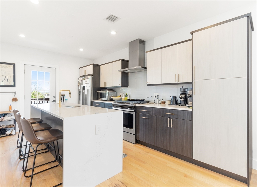 112 King Street # 3