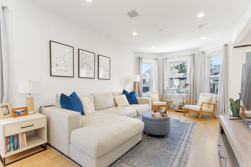 112 King Street # 3