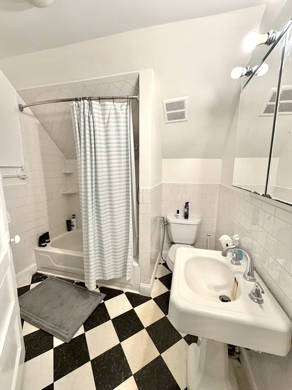 18 Winslow Road # 2