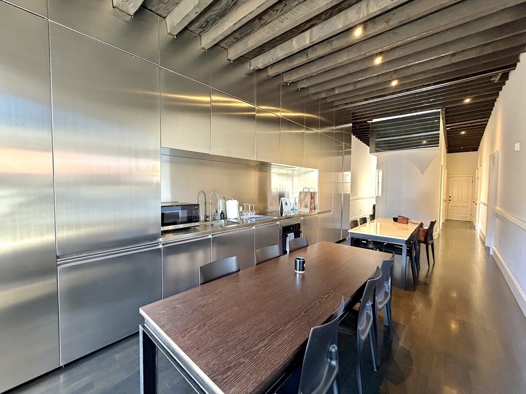 177 Commonwealth Ave # 11