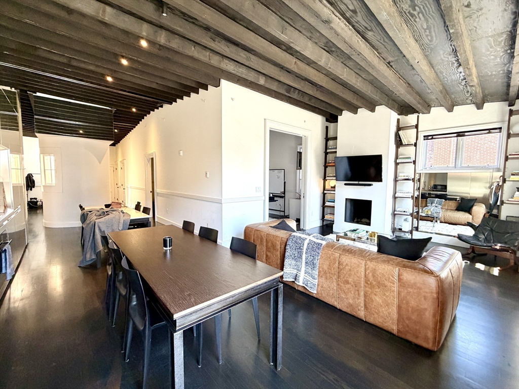 177 Commonwealth Ave # 11