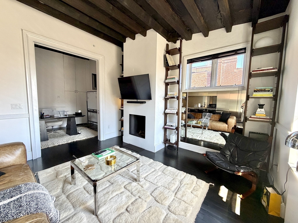 177 Commonwealth Ave # 11