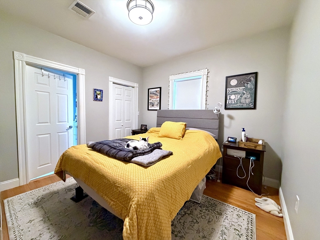 37 Moseley Street # 3