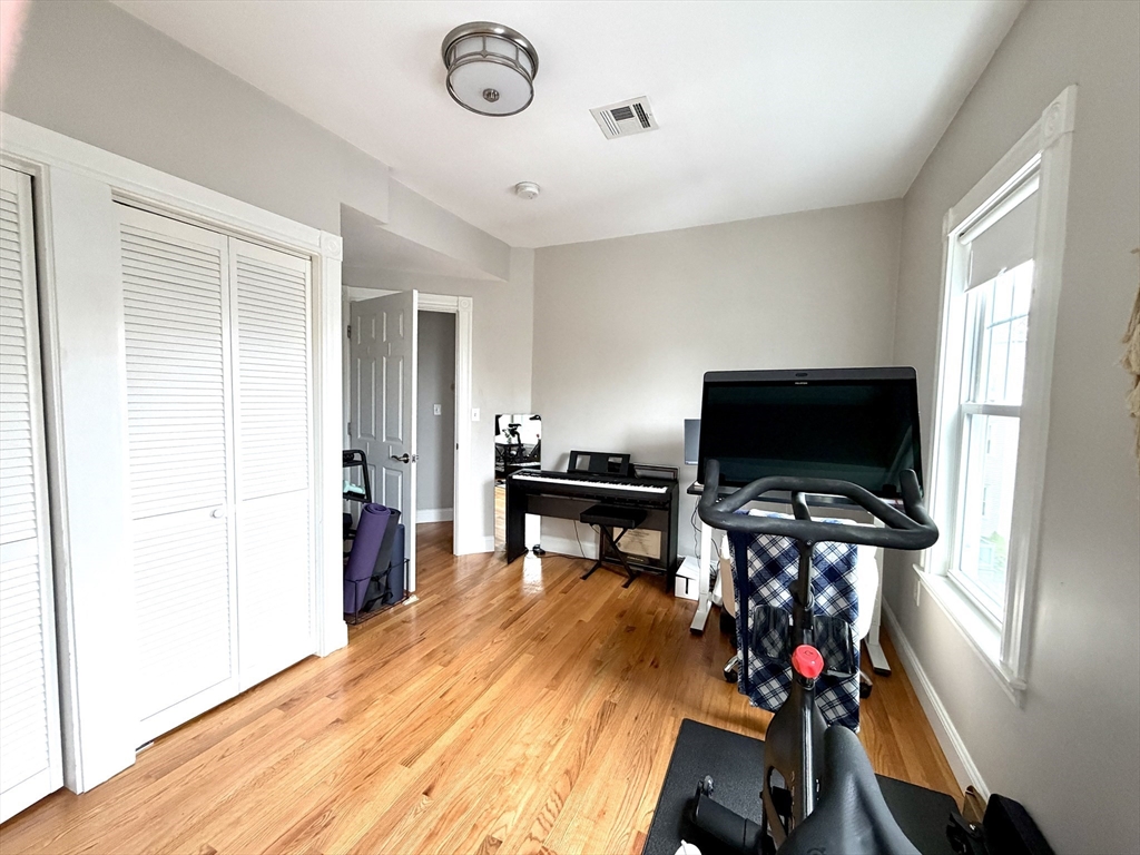 37 Moseley Street # 3