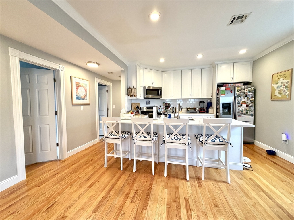 37 Moseley Street # 3