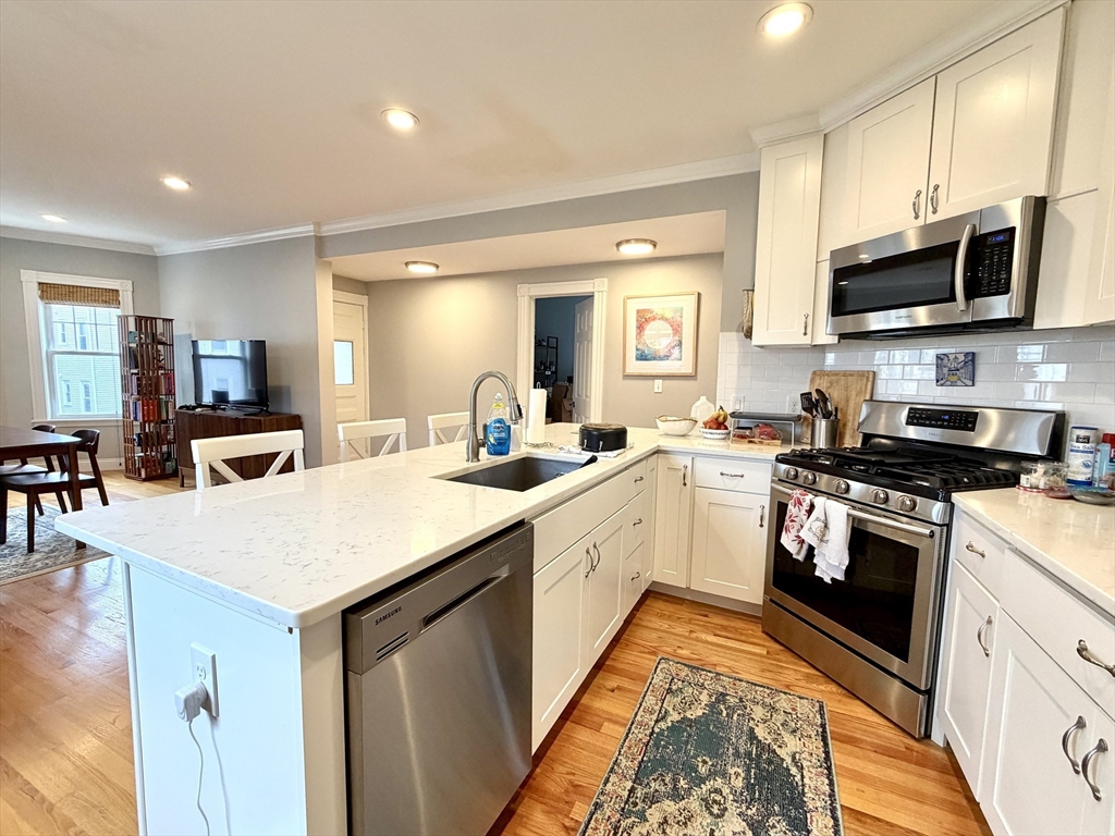 37 Moseley Street # 3