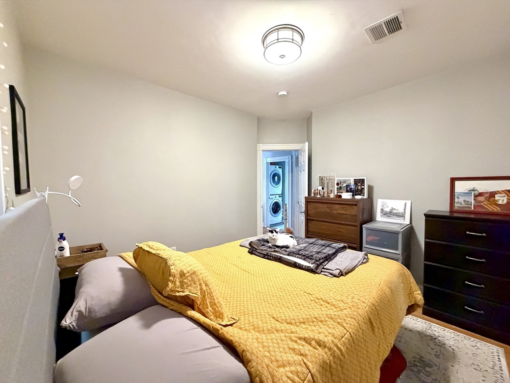 37 Moseley Street # 3