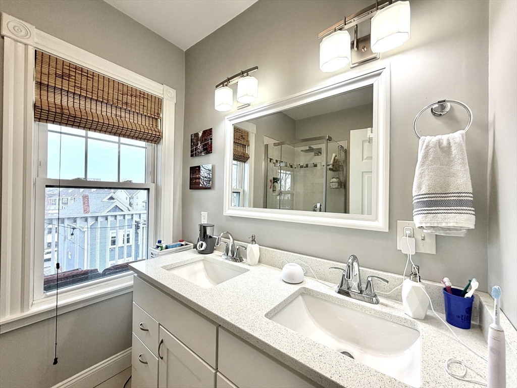 37 Moseley Street # 3