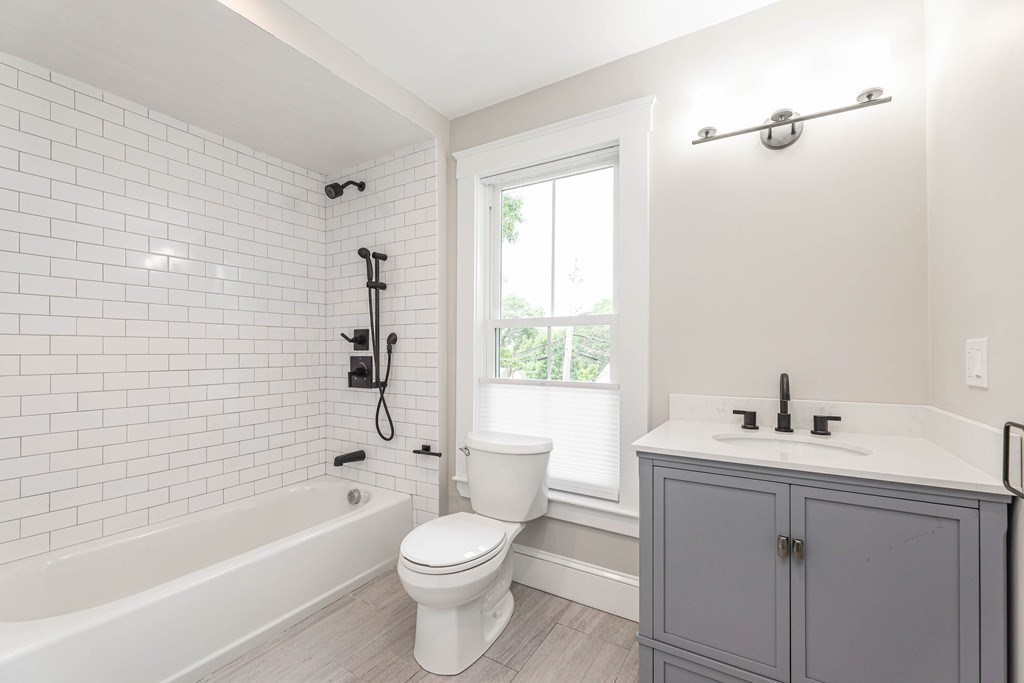 52 Maple Street # 2