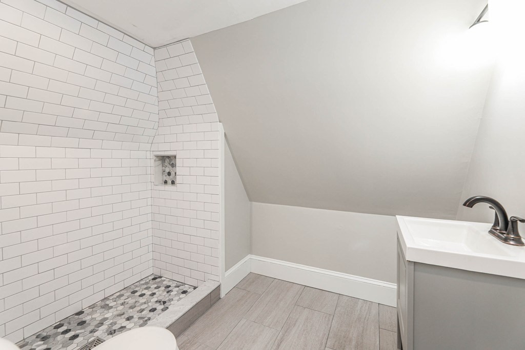 52 Maple Street # 2