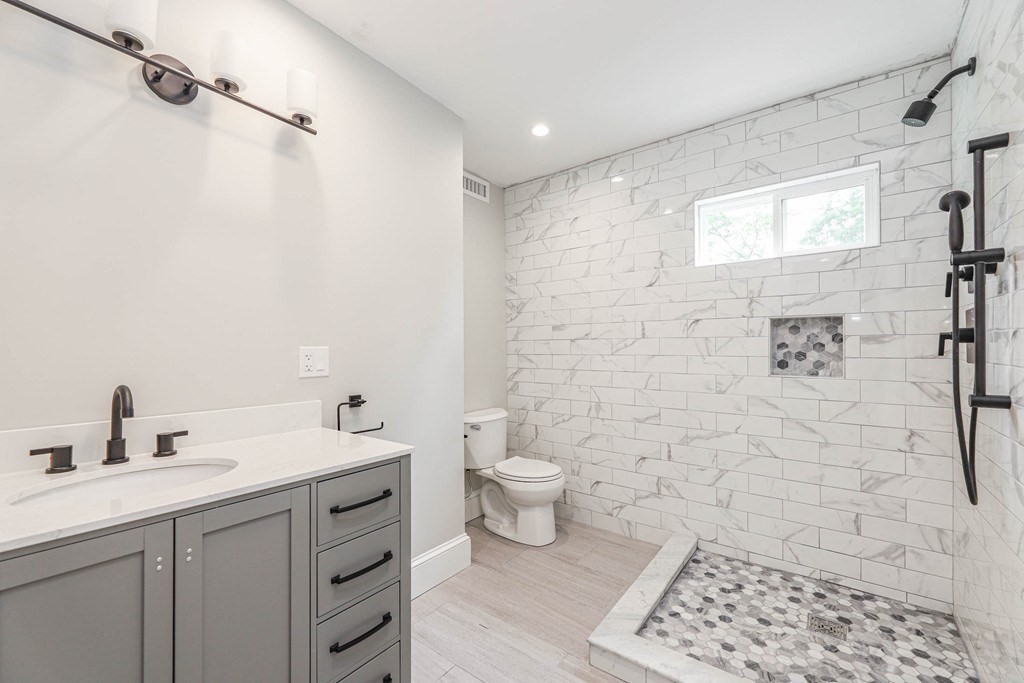 52 Maple Street # 2