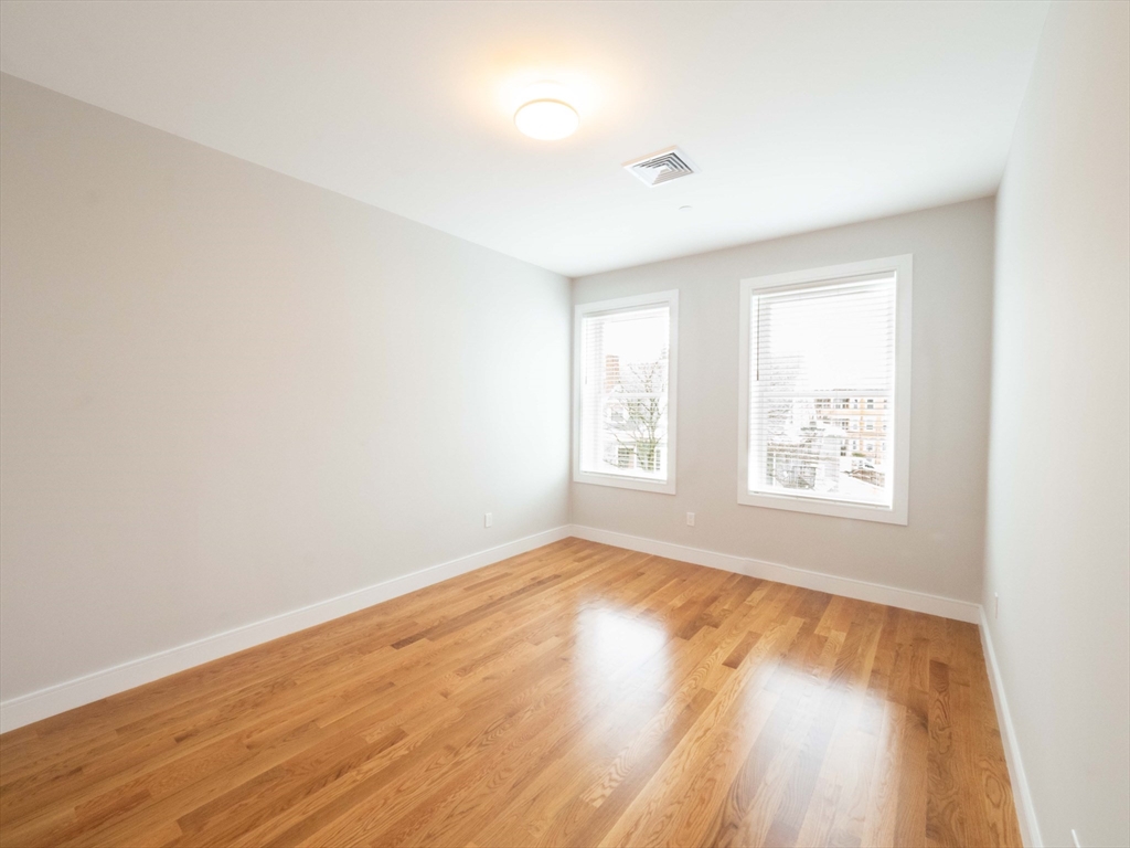 142 Coolidge Street # 3