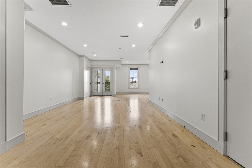 542 Dorchester Ave. # 302