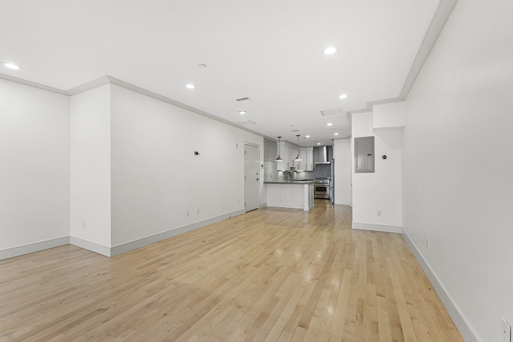 542 Dorchester Ave. # 302