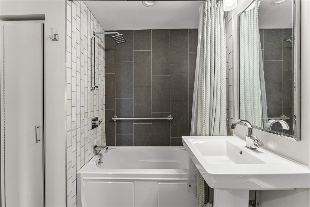 542 Dorchester Ave. # 302