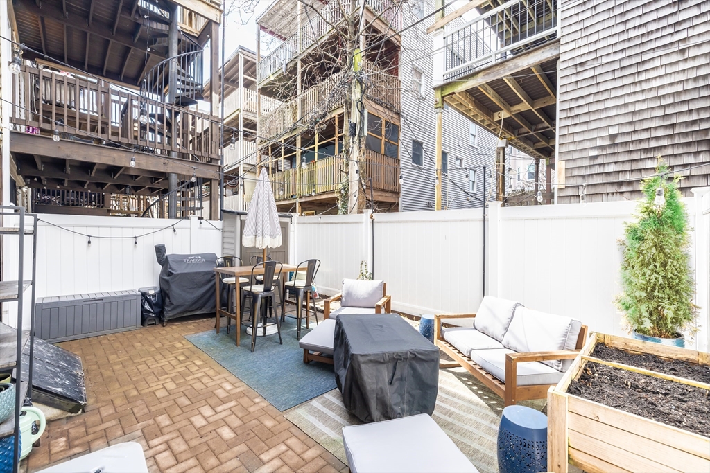 171 H St # 1