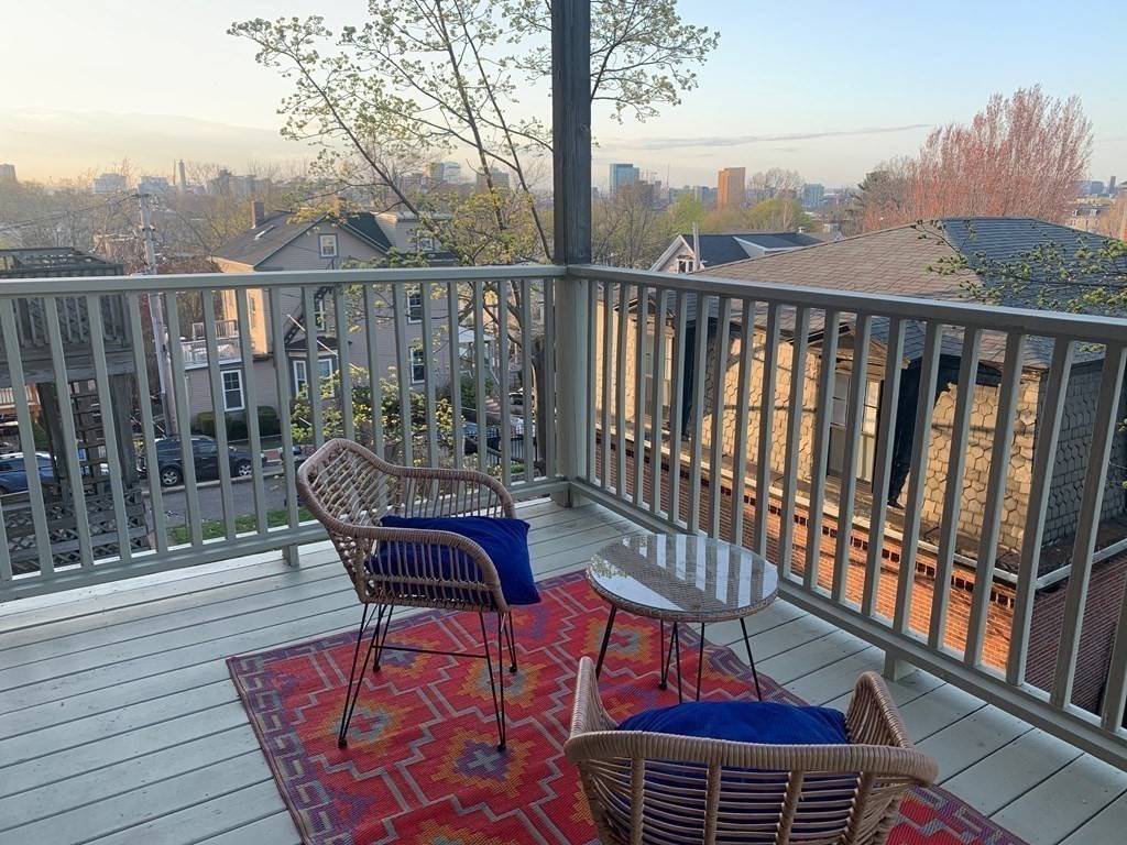 25 Fort Ave # 2
