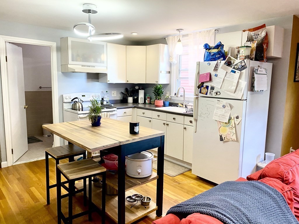 135 Central St # 3