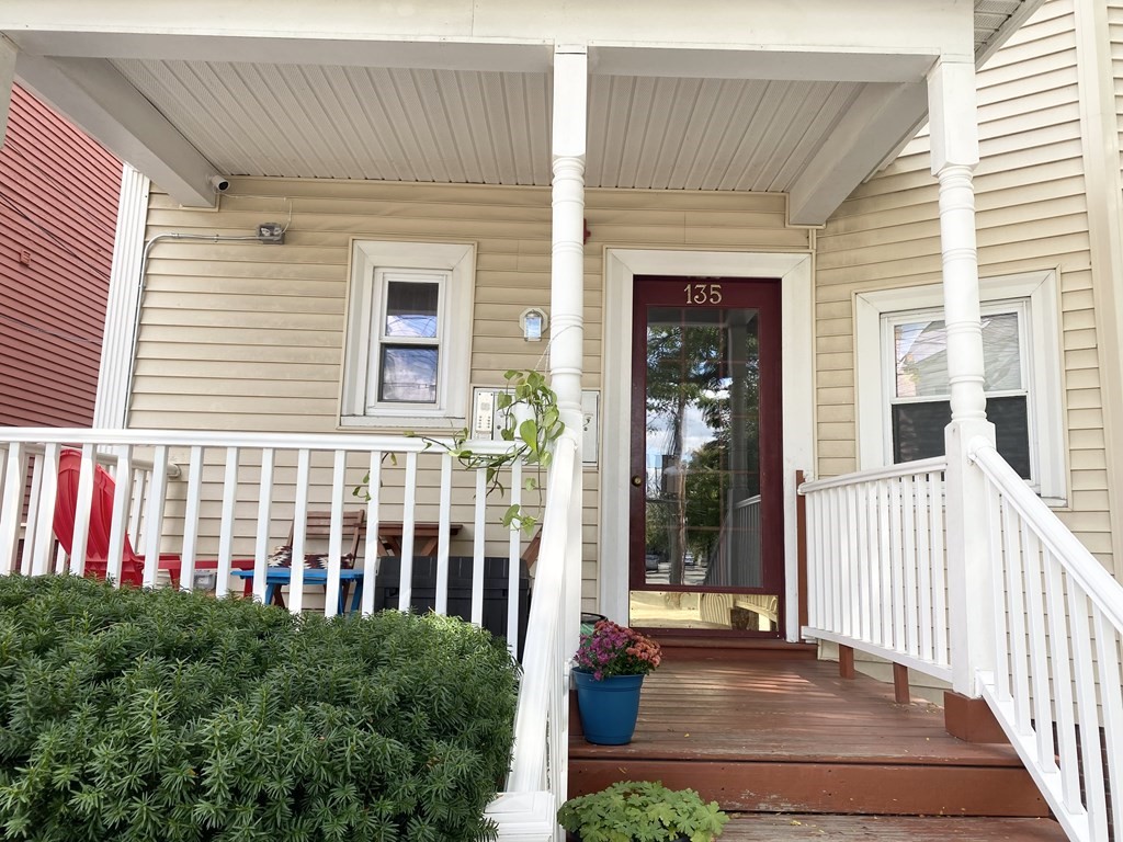 135 Central St # 3