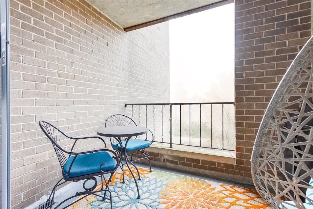33 Pond Ave # 524