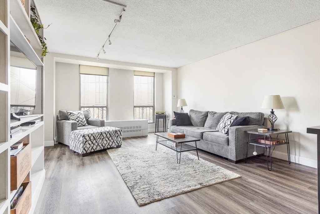 33 Pond Ave # 524