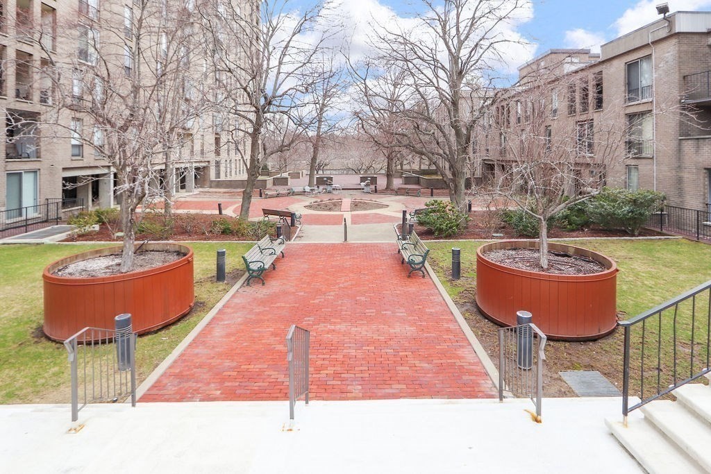 33 Pond Ave # 524