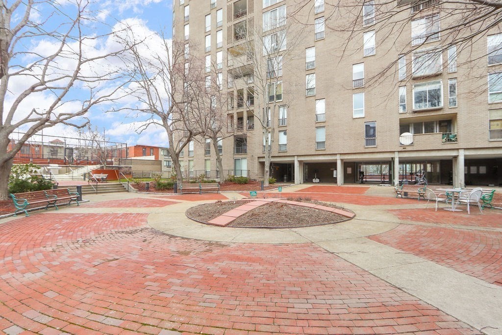 33 Pond Ave # 524