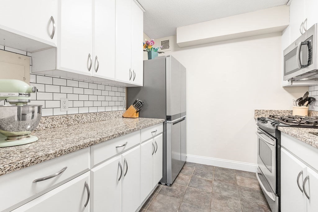 33 Pond Ave # 524