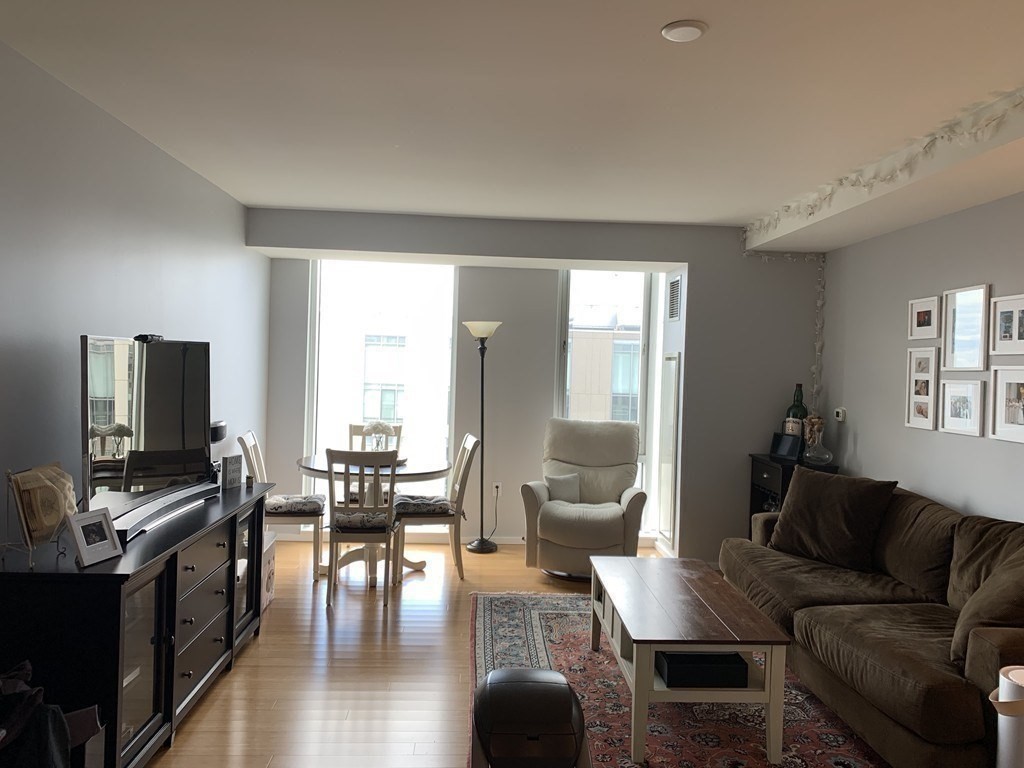 2 Earhart Street # 802