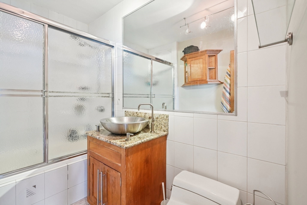 65 East India Row Unit: PHE