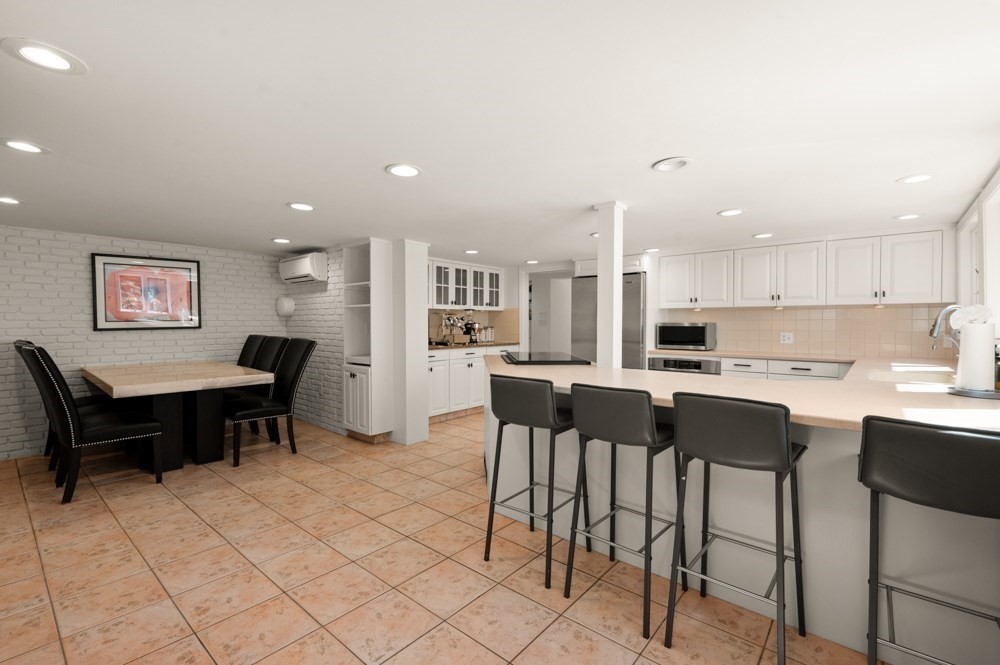 25 Pleasant St