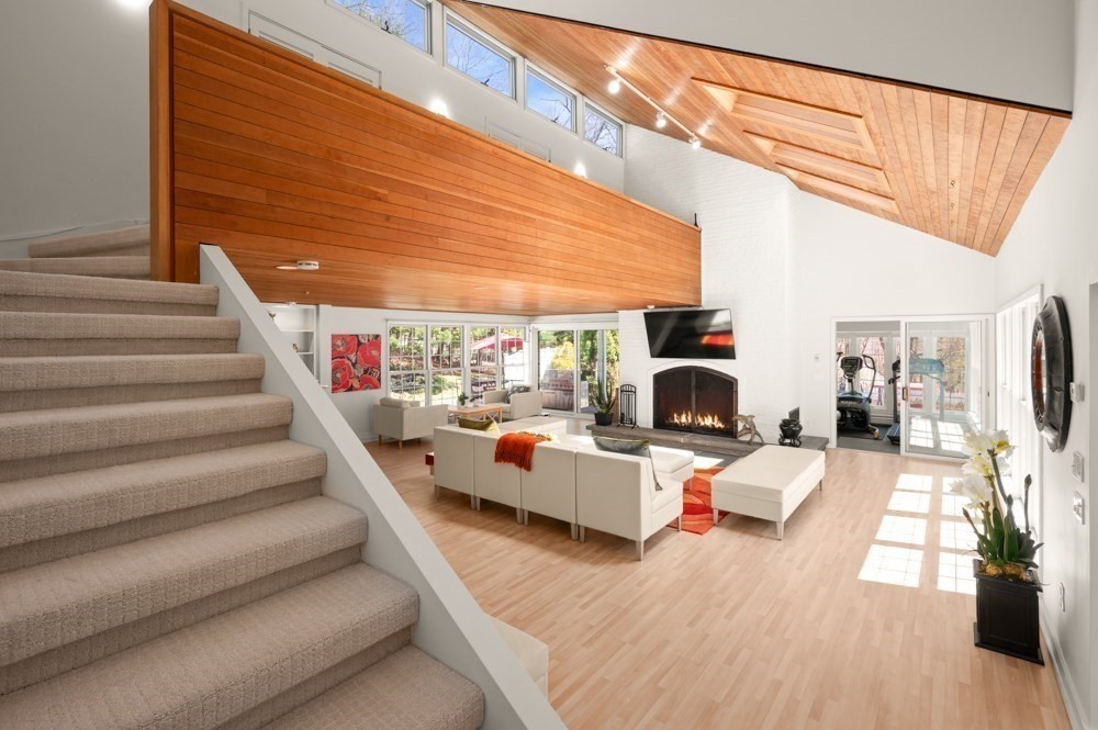 25 Pleasant St