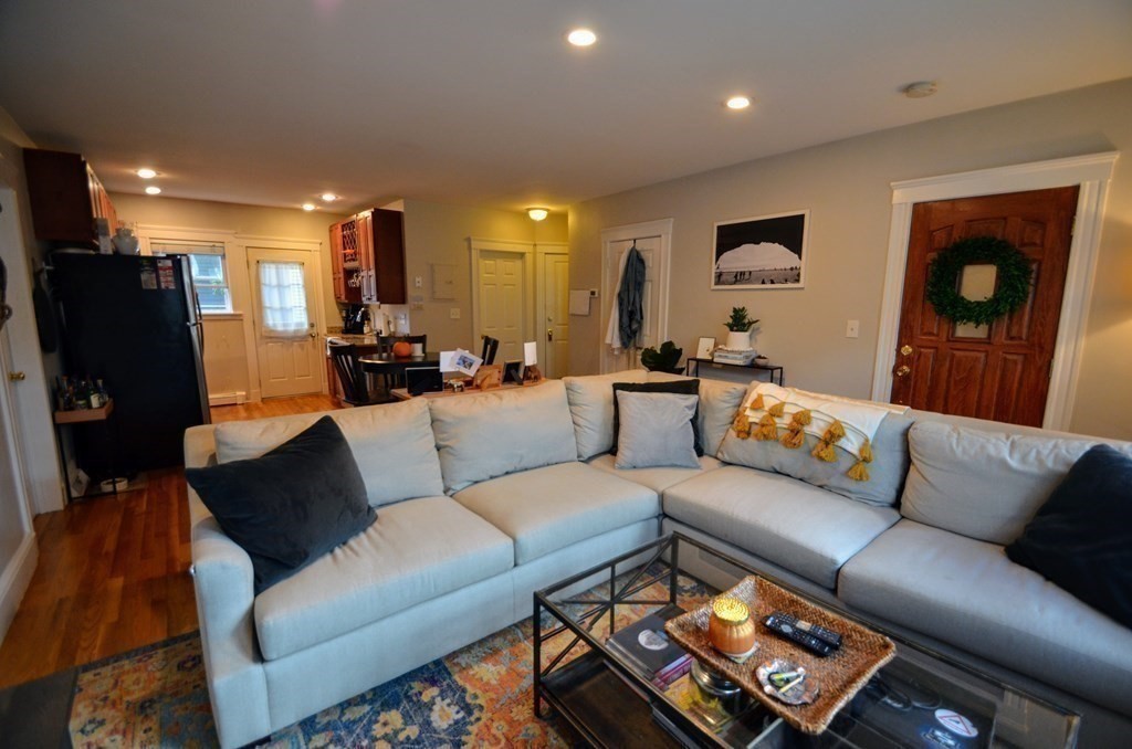 103 Welles Ave # 1L