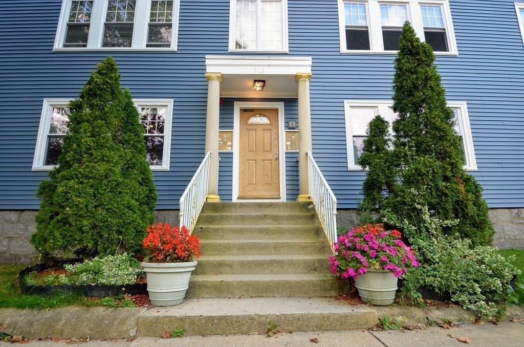 103 Welles Ave # 1L
