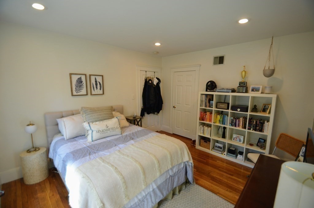 103 Welles Ave # 1L