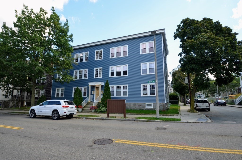 103 Welles Ave # 1L