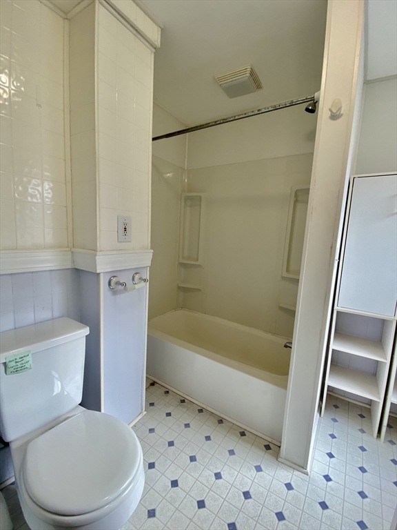 20 Webster Ave # 2