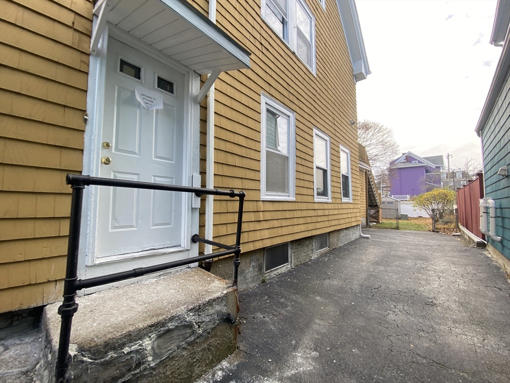 20 Webster Ave # 2